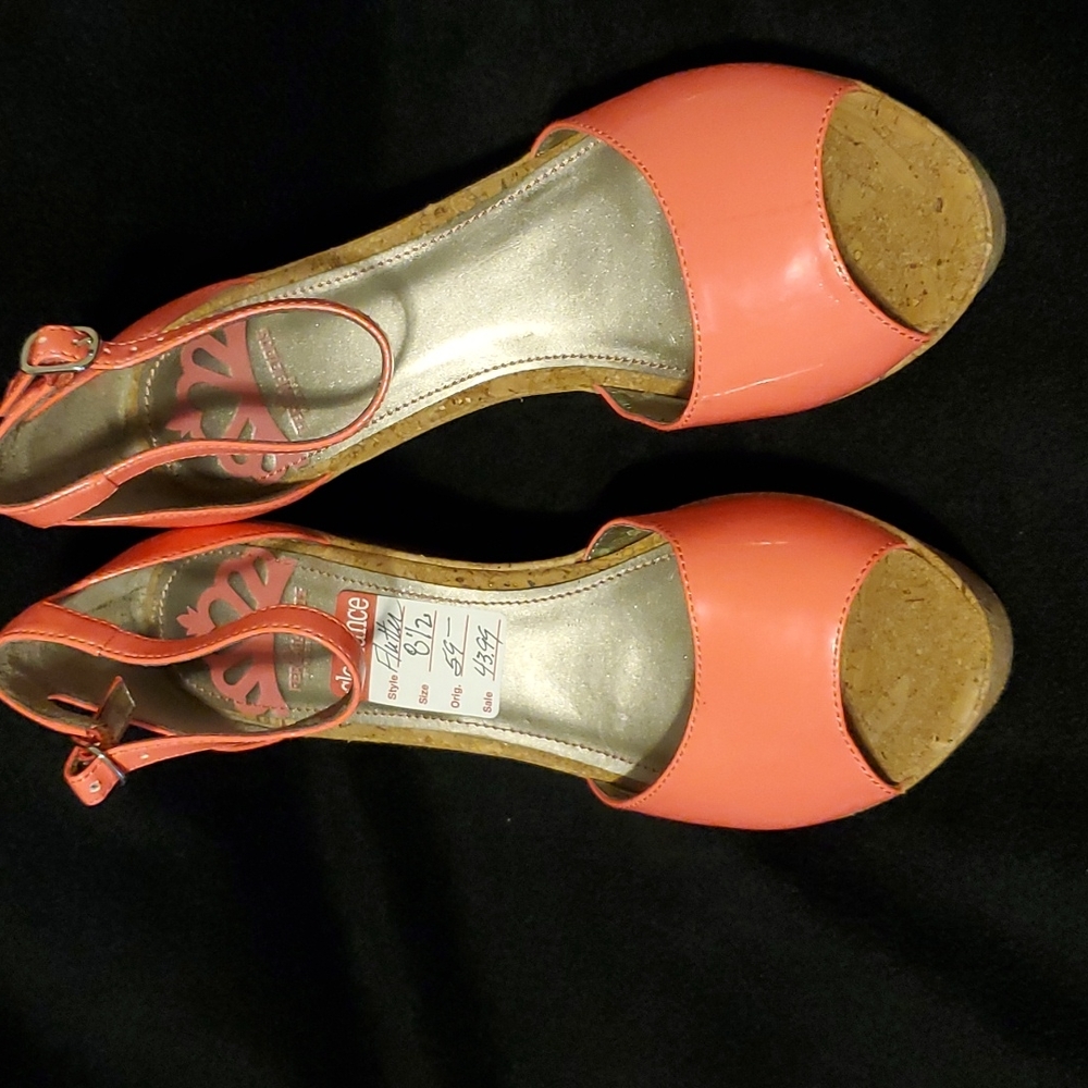 Fergalicious 8.5 cute shoe
